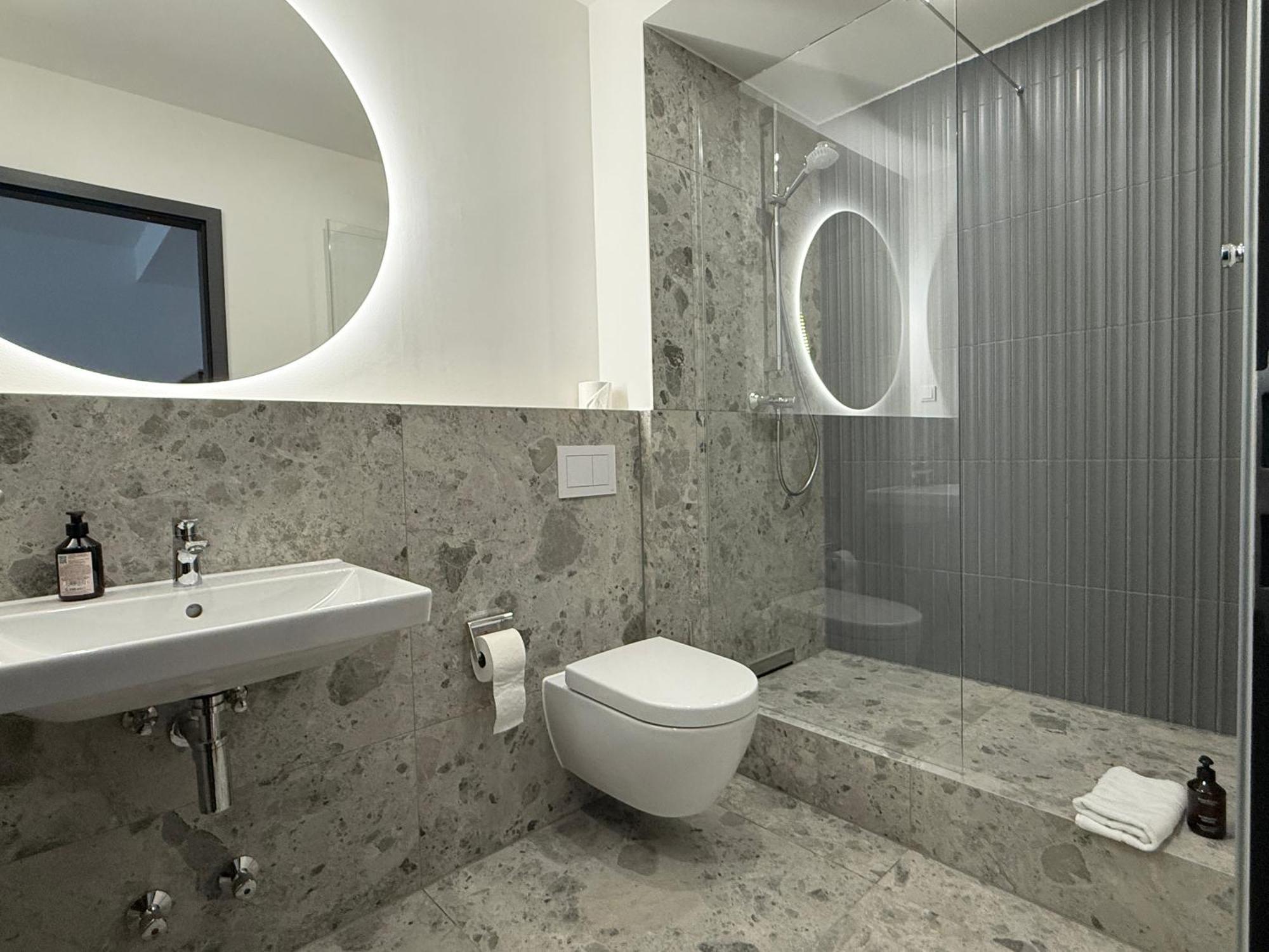 Stayzz By Homyzz - Modern Studios Alsterdorf -Winterhude- Stadtpark ฮัมบูร์ก ภายนอก รูปภาพ